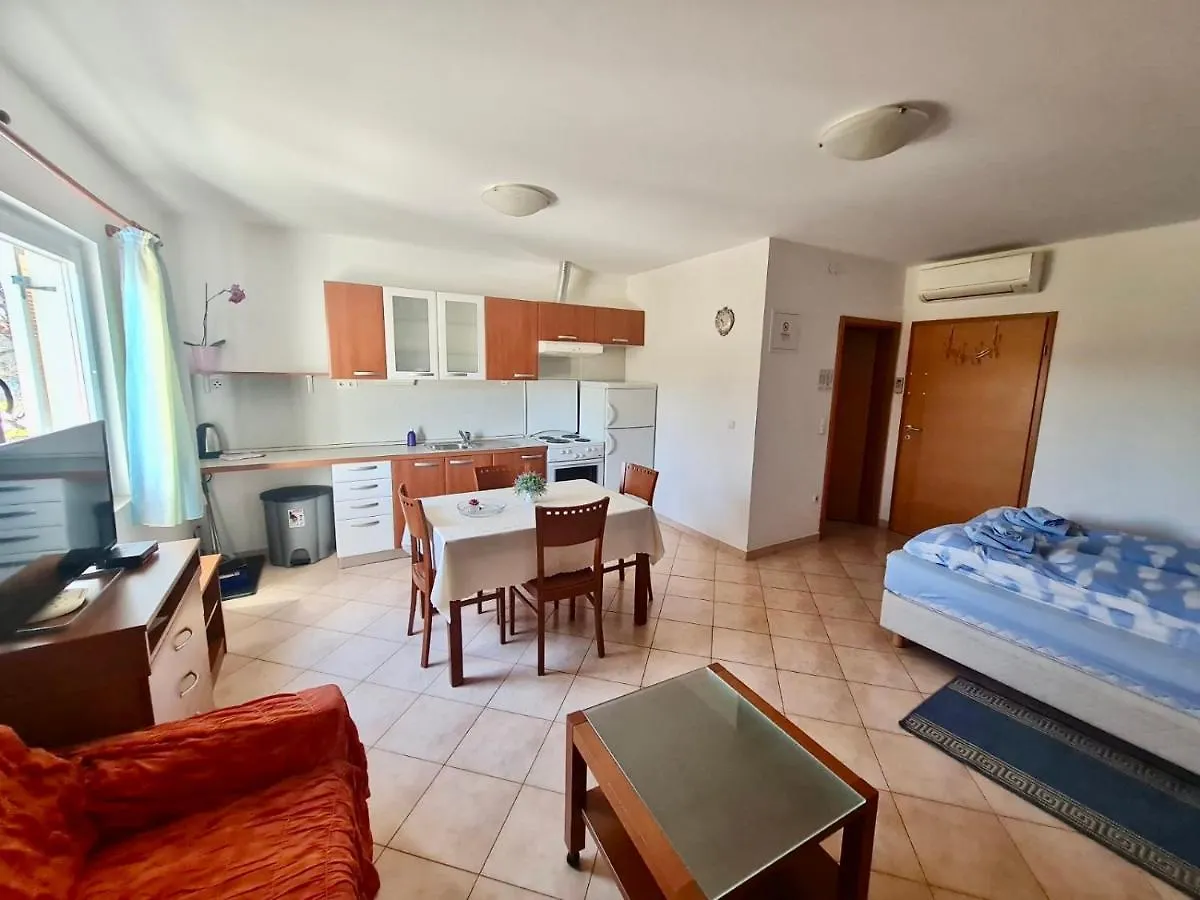 Apartments Spert ウマグ 0*,  クロアチア